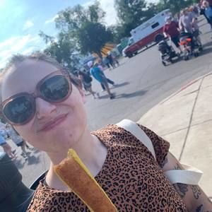 Meet your Posher, Abby